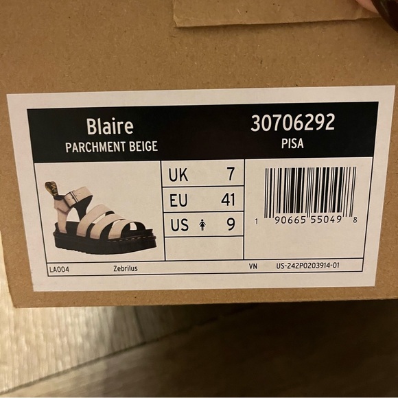 NEW Dr. martens parchment beige blaire sandals - Picture 2 of 6